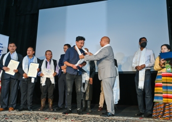 17DAB799-2651-4D2E-971C-D3064C78C3ED