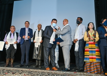 288B7AF5-59F8-4CD7-BB7A-3F16B87A16E3