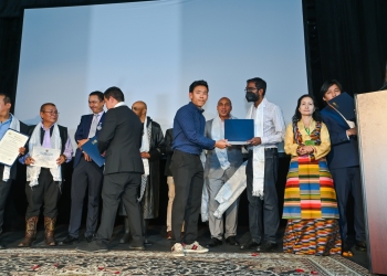 9B5AF066-0C8E-44A2-B657-1D0762E0DE30