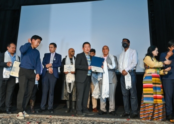 EBC8C1E6-9200-462F-AE10-C5E41DA5C267